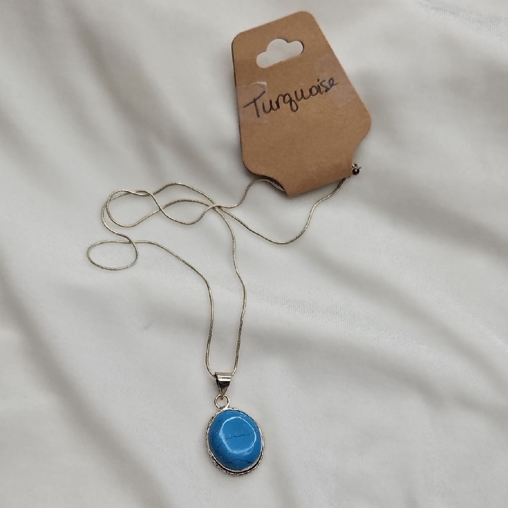 Turquoise Oval Shape Natural Gemstone Pendant Necklace Silver Plated Chain
